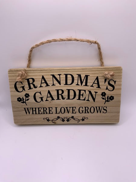 (259) Grandmas Garden -Rustic Plaque-PL 017
