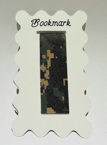 (261) Cammo Bookmark - Pixel