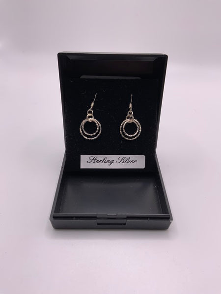 (224) Sterling Silver 1 Circle Earrings