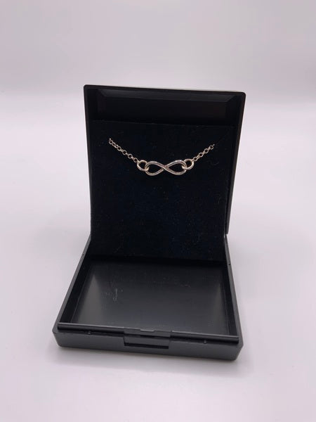 (224) Sterling Silver Eternity Loop Necklace