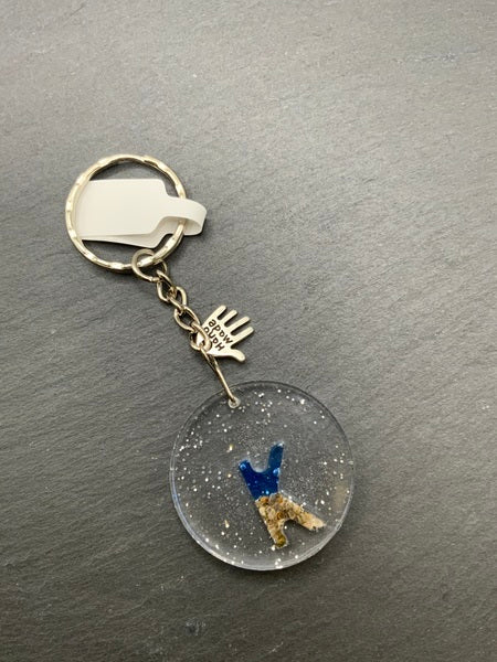 (261) Beach Resin Letter Keyring - K - Glitter