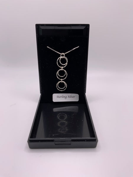 (224) Sterling Silver 3 Circle Drop Necklace
