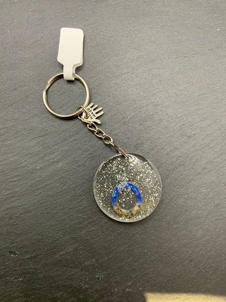 (261) Beach Resin Letter Keyring - O - Glitter