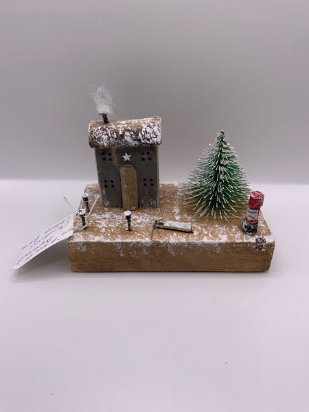 (126) Christmas Cottage