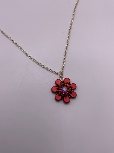 (132) Beaded Red Flower Necklace