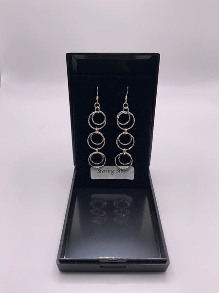 (224) Sterling Silver 3 Circle Drop Earrings