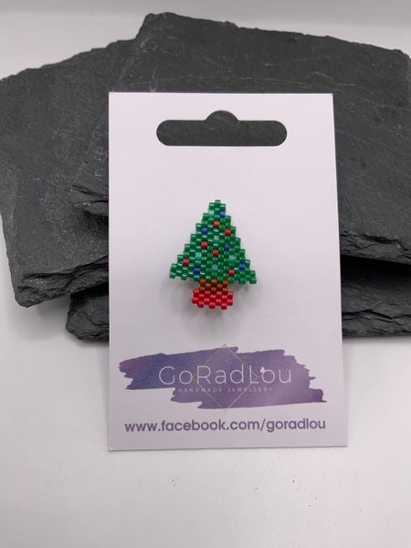(132) Christmas Tree Pin Brooch
