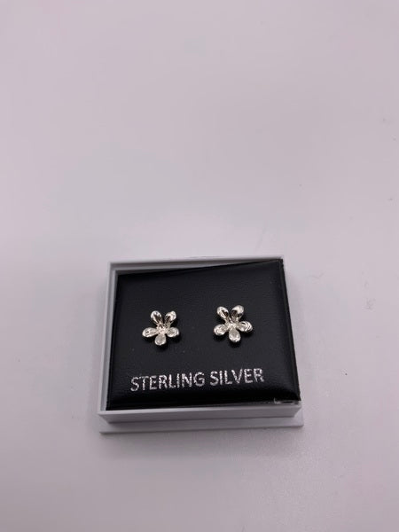 (224) 3d Flower Sterling Silver Studs