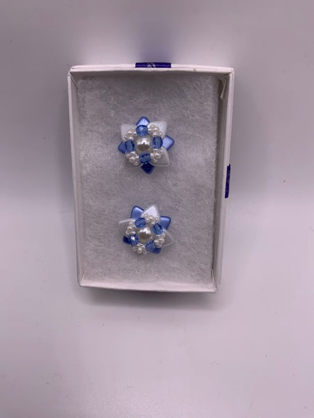 (132) Blue & White Flower Stud Earrings