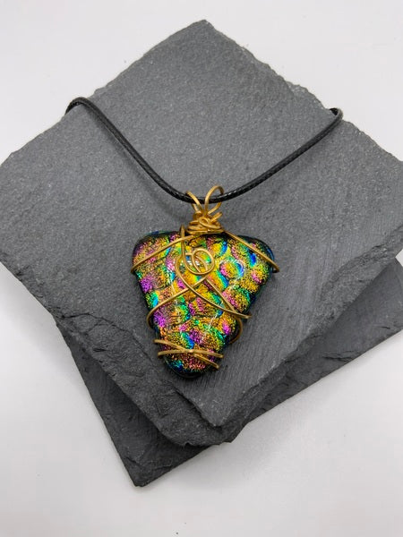 (265) Glass Wire Wrapped Necklace