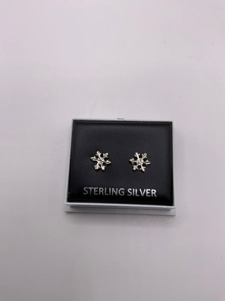 (224) Snowflake Sterling Silver Studs