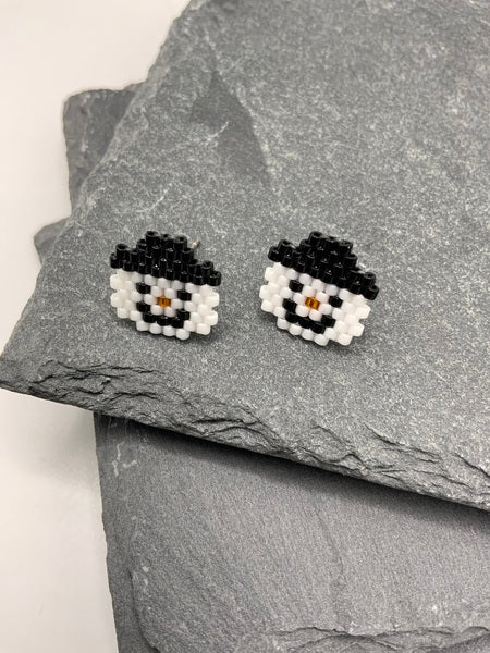 (132) Snowman Stud Earrings