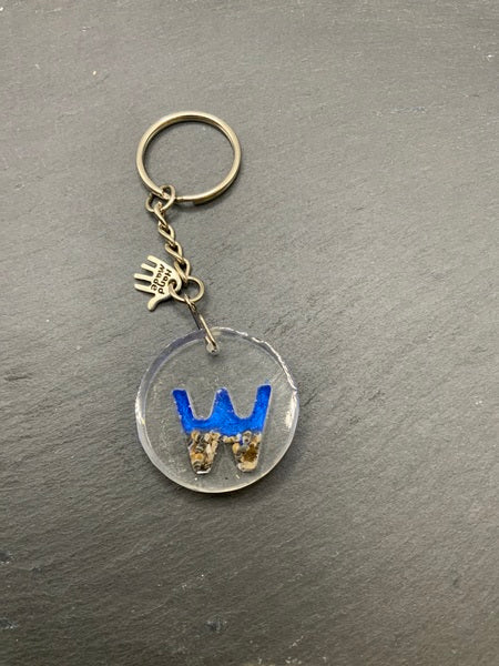 (261) Beach Resin Letter Keyring - W - Clear