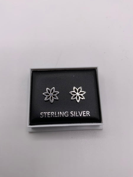 (224) Lily Flower Sterling Silver Studs