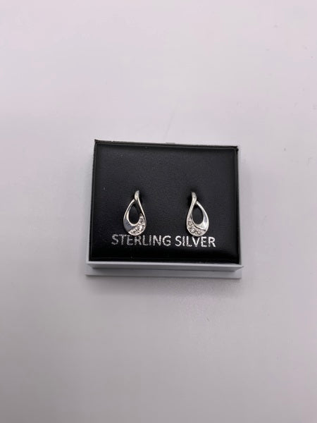 (224) Sterling Silver Teardrop Studs